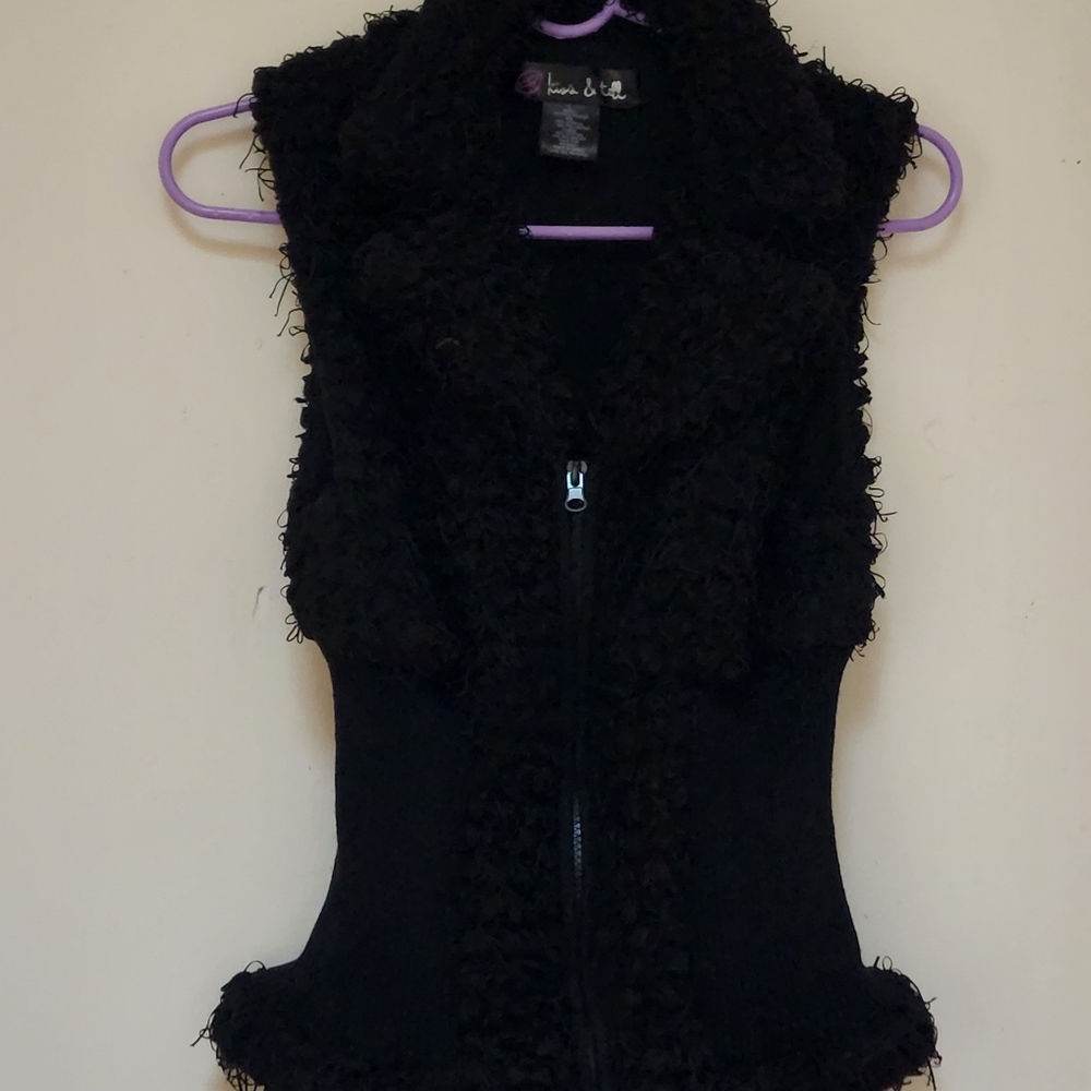 Kiss & Tell Sleeveless callored womens black faux fur vest with zipper Sz Large